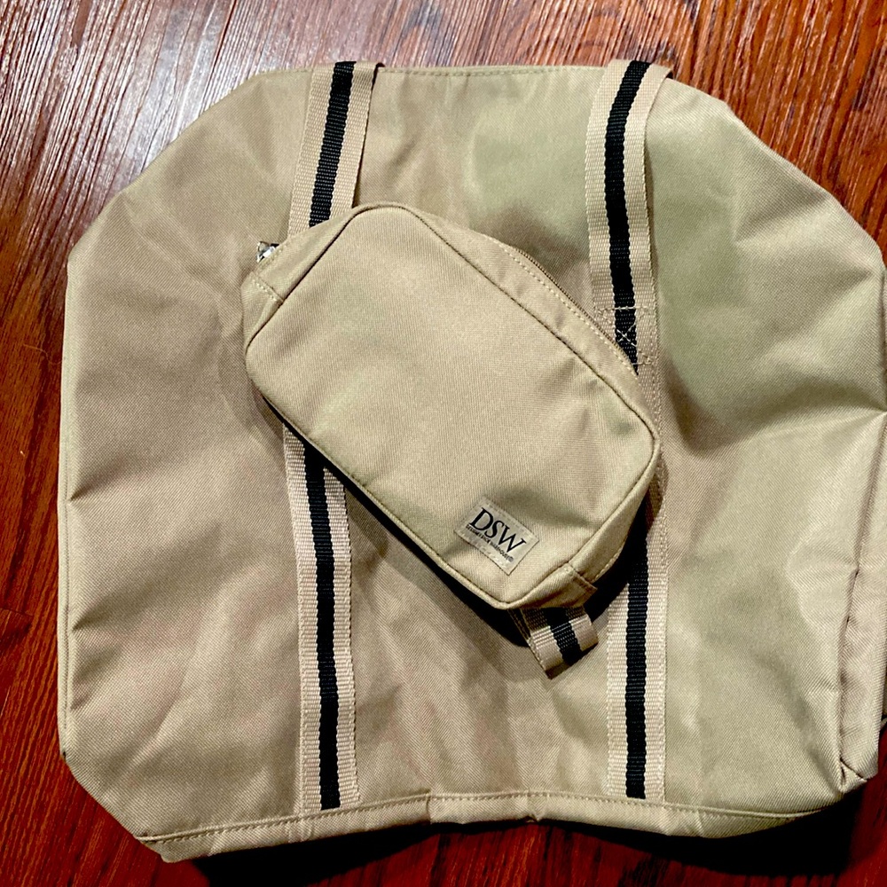 Weekender bag with a sling bag